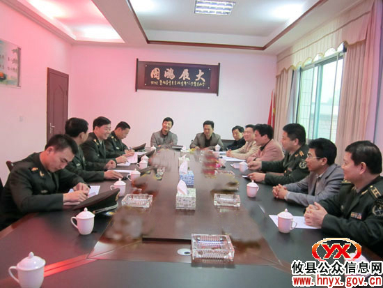 省军区司令部汪立生和市军分区张龙慧一行到新市镇调研基层武装工作