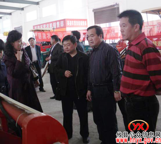 市知识产权局与市农机局联合在攸县开展执法检查