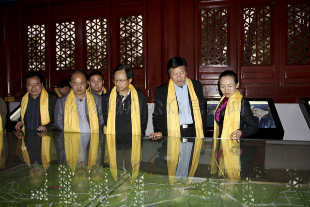 卿渐伟 胡光辉一行来炎祭祀始祖炎帝