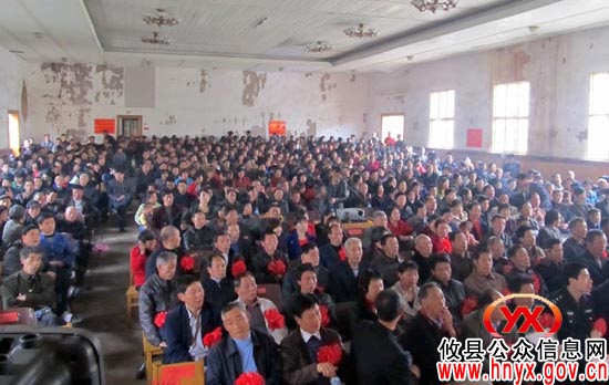 杨峥嵘到石羊塘镇指导并村及“两委”换届工作