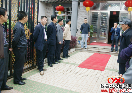 颜建斌为县书协创作基地揭牌并寄语“精品争艳”