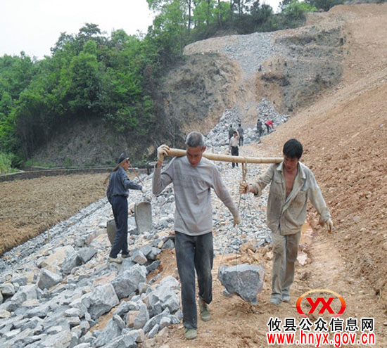 迎“五一”：攸县桃水镇泉塘水库工程如火如荼地进行