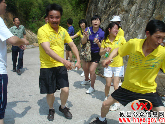 迎“五一”： 攸县林业局举行“绿色生态徒步接力赛”