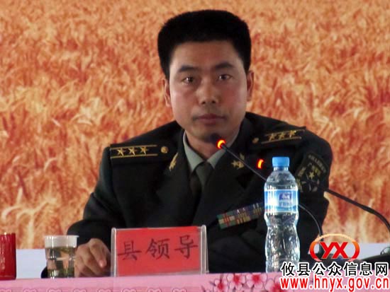 杨峥嵘到石羊塘镇指导并村及“两委”换届工作