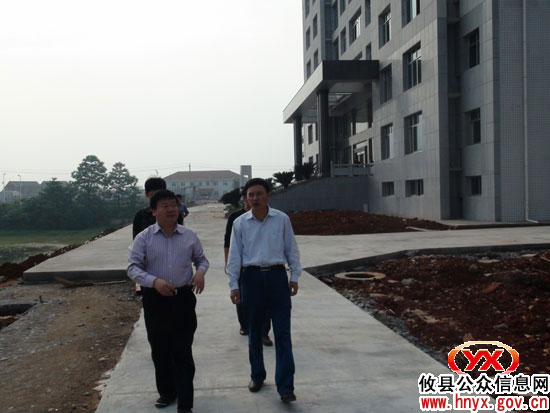 颜建斌一行到攸州工业园区调研企业有关情况