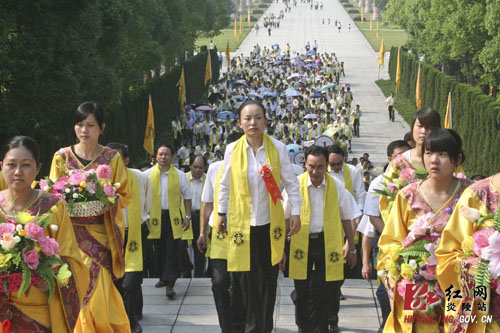 辛卯年社会各界纪念炎帝千秋圣诞祭祀典礼隆重举行