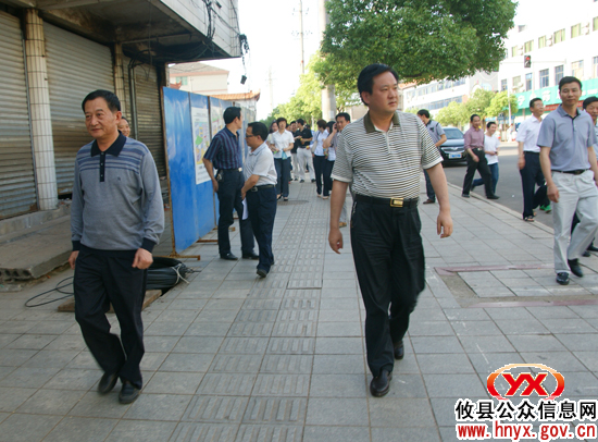 【三创四化】李能斌、宾玉良上街进行规劝 希冀市民共同参与