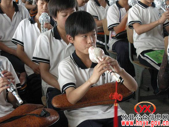 长鸿学校艺术组举行大型葫芦丝演奏讲座