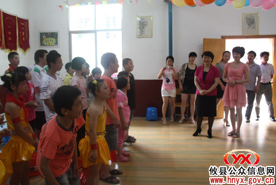 庆祝“六&middot;一”：谈湘旭一行专程到福利院、“特校”看望孩子们