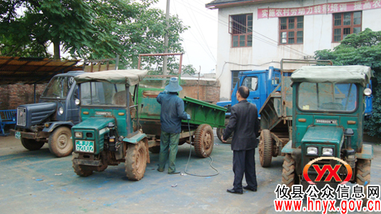 攸县农机局2011年度农机集中年检工作进展顺利