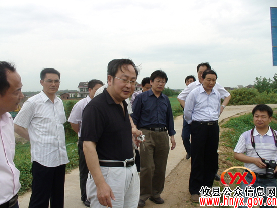长江委荣凤聪一行来攸县检查攸河治理工程并给予好评