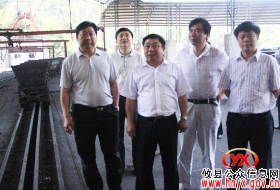 省煤监局副局长贺德安等深入骆驼湾煤矿督查安全生产