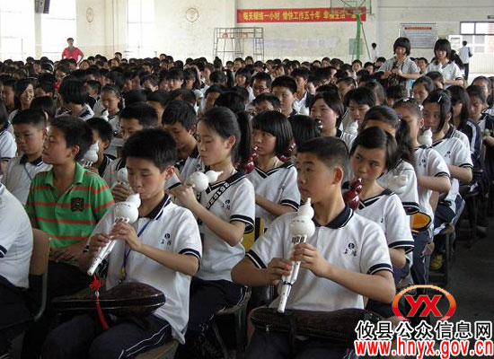 长鸿学校艺术组举行大型葫芦丝演奏讲座