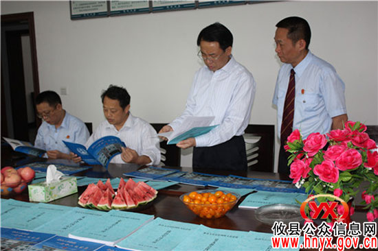 市中院何剑院长来攸县法院网岭法庭视察指导工作