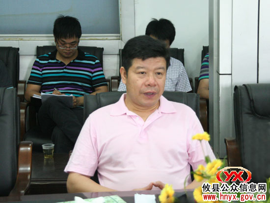 邝邹飞一行到县政协围绕县党代会召开征询有关建议
