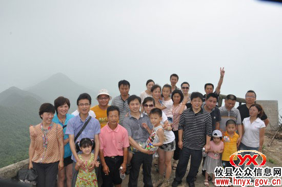 迎“七&middot;一”：攸县市政园林组织户外登山活动