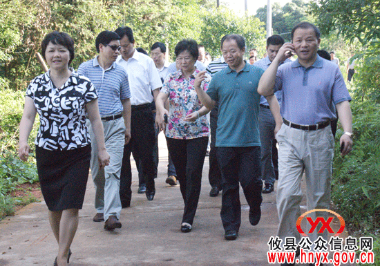 衡阳市党政代表团来攸县考察城乡环境卫生整治工作