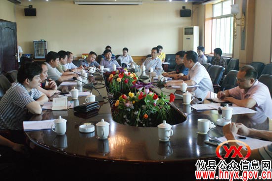 县党代会即将举行，谭智勇主持召开乡镇村代表座谈会