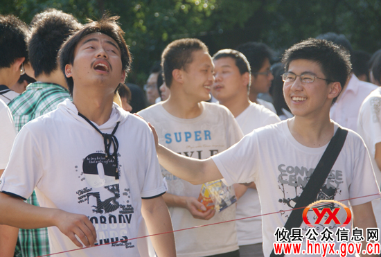 【高考快递】高考结束　微笑面对