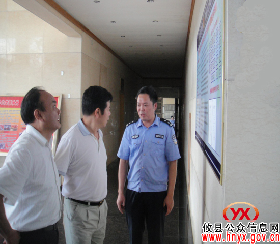 省人大常委会秘书长孙在田到攸县交警大队视察工作
