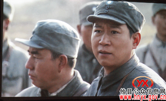 【直通“党代会”】今晚，与会代表观看红色电影