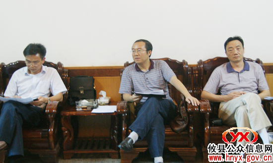 唐卫湘率办点单位负责人到酒埠江镇调研指导工作