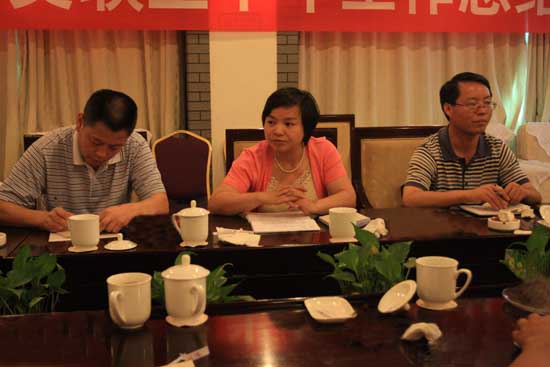 汤小红参加攸县文学艺术联合会半年工作总结