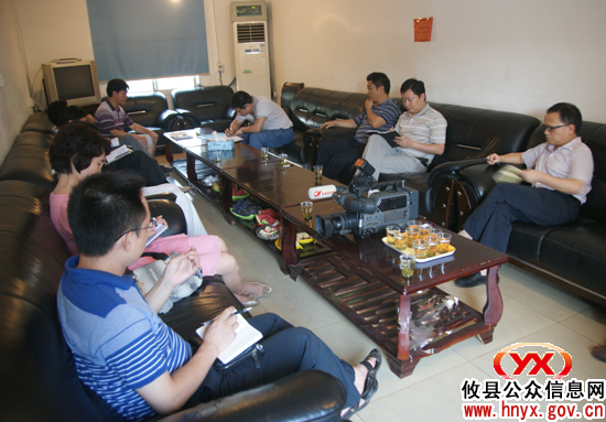熊炜率办点单位负责人到上云桥镇调研指导工作