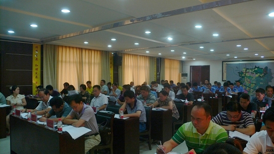 云龙示范区召开环境卫生城乡同治行动动员会