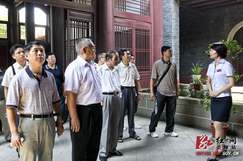 广州花都（国际）珠宝商会来炎帝陵祭祖