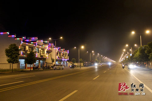 图片新闻：流光溢彩的炎陵夜景