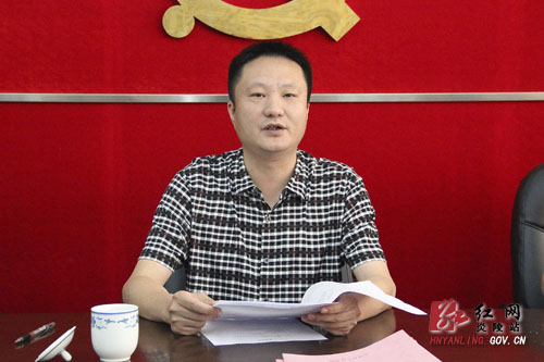龙志华：集全县之合力办好办强中小企业创业园