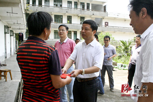 市人大调研组来我县调研残疾人保障法贯彻落实情况
