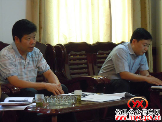 邝邹飞一行到酒埠江镇调研指导“新农保”工作