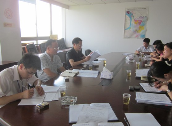 芦淞区委常委、常务副区长刘海宾一行对芦淞区卫生局政府绩效工作进行督查