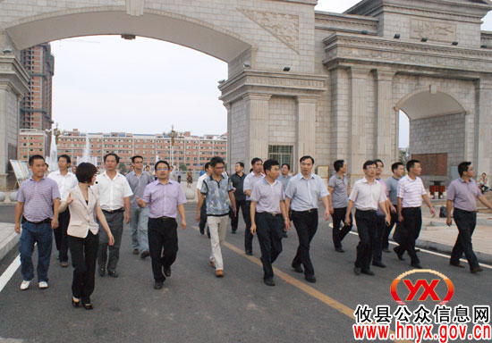 岳阳县组团来攸县考察城乡环境卫生整治工作