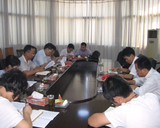 区劳动人事和社会保障局局长袁颖一行赴五里墩乡调研