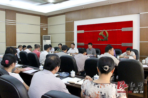 龙志华：集全县之合力办好办强中小企业创业园