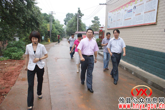 安仁县组团来攸县考察城乡环境卫生整洁行动