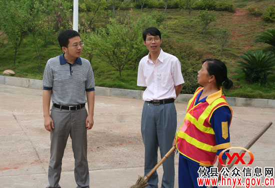 沅江市副市长谢君毅率团来攸县考察城市创卫工作