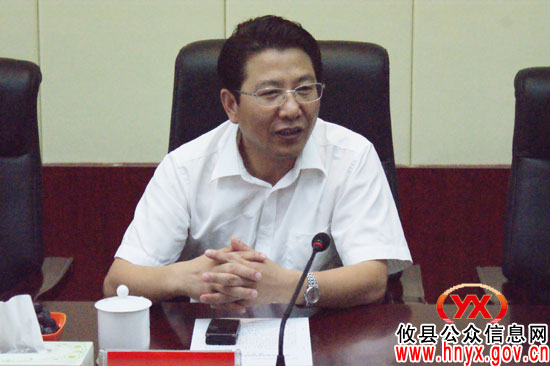 株洲县人大常委会主任罗禧瑰一行考察攸县环境卫生城乡同治工作