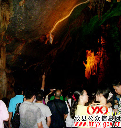 中元节，攸县白龙洞迎来醴陵一支骑摩托车队