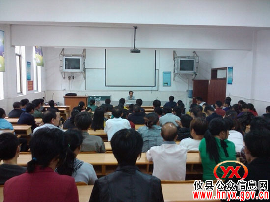 攸县安监局组织2000多名烟花爆竹生产企业从业人员进行安全培训