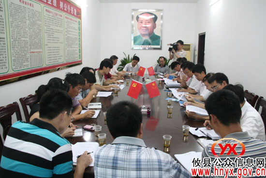 胡湘之一行到石羊塘镇、鸭塘铺乡调研指导工作