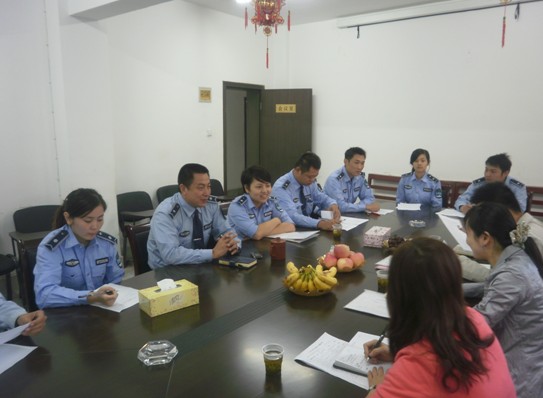 团市委来区城管大队考察市十大杰出青年候选人