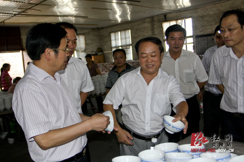 黄诗燕：积极打造美丽、宜居新霞阳
