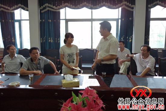 攸县司法局中秋节前走访困难村民和学生