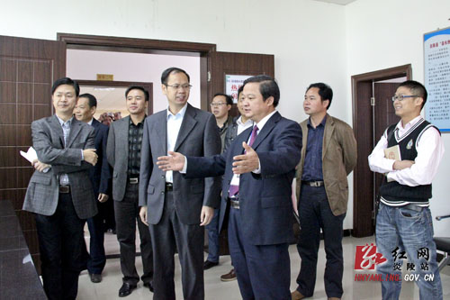 全市政府服务热线工作会议在我县召开