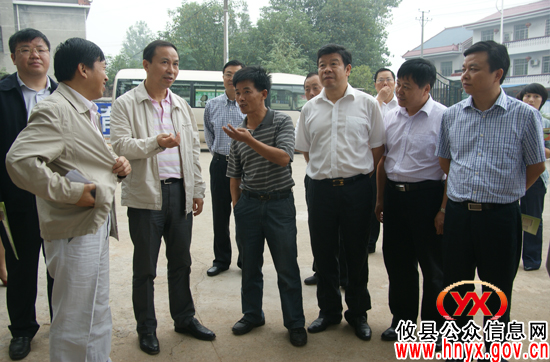 市委书记陈君文一行来攸县视察指导工作