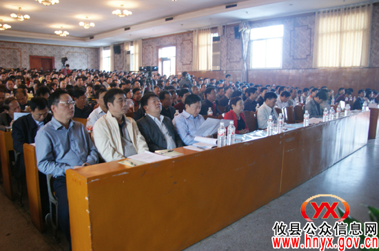 邝邹飞在全县理论学习中心组（扩大）会上主讲城乡同治